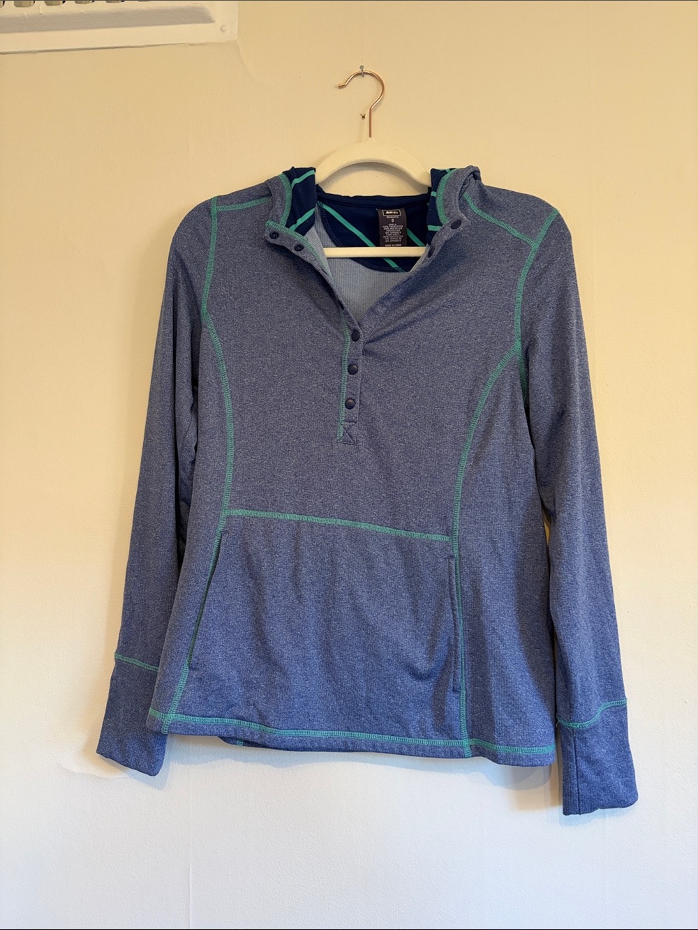 REI Blue Hooded Pullover with Teal Contrast Stitching